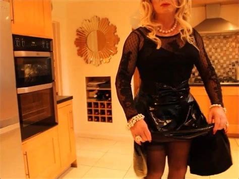 Sindy In Black Top And Pvc English Gay Man Man Porn XHamster