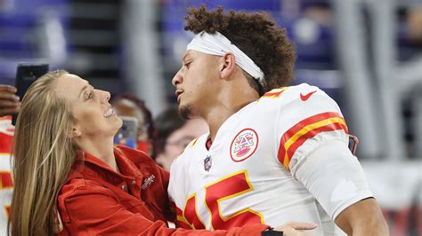 Chiefs' Patrick Mahomes, wife Brittany Matthews announce second baby on ...