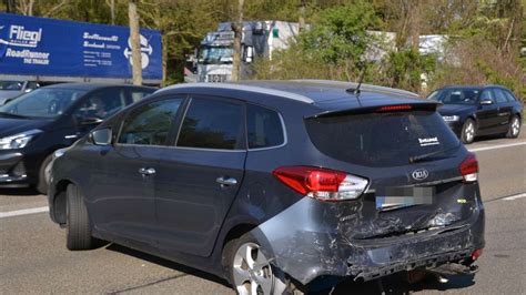 Fotos Sinsheim Nach Einem Schweren Unfall Auf Der A Mit Zwei