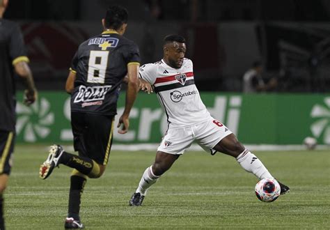 Água Santa elimina São Paulo nos pênaltis e está na semi do Paulista