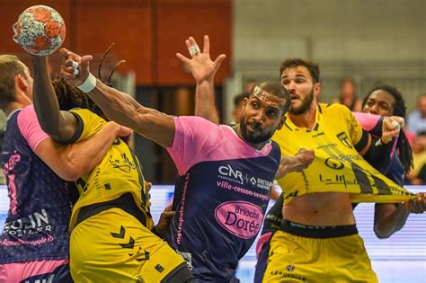 J Tremblay Crmhb Avant Match Cesson Rennes M Tropole Handball