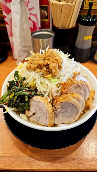 『ぶたらーめん250g 豚5枚1200円』豚のトリコのレビュー ラーメンデータベース