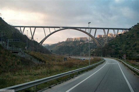 Puente Bisantis Viaducto Bisantis Puente Morandi Viaducto Sobre El