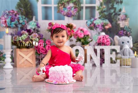 First Birthday Photo Shoot Ideas by Lifafaz Kids - Issuu