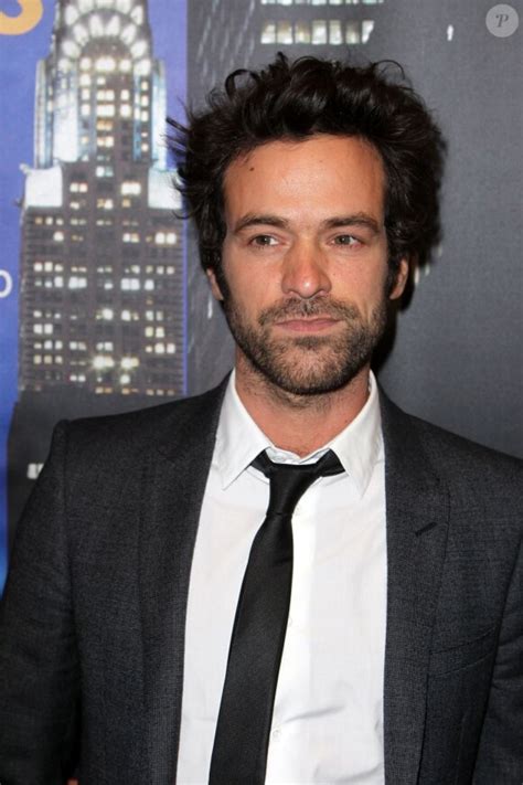 Photo Sexy et séduisant Romain Duris en ouverture du Rendez vous with