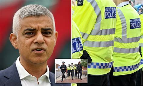 London Mayor Sadiq Khan Threatens Scandal Hit Met Police To Clean Up Its Act Or Face Being