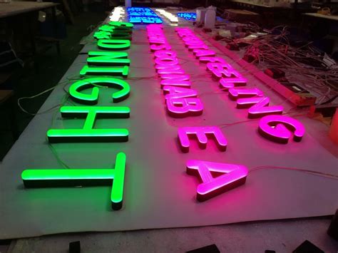 28 5mm Custom Logo LED Neon Sign Free Standing CCC RoHs Certificated