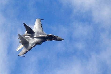 Dua Jet Tempur Su 35 Rusia Permalukan 8 Jet Tempur AS Dan Jepang