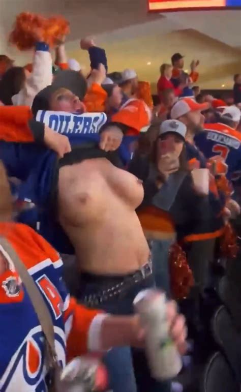 Oilers Girl Flash Uncensored PYGear