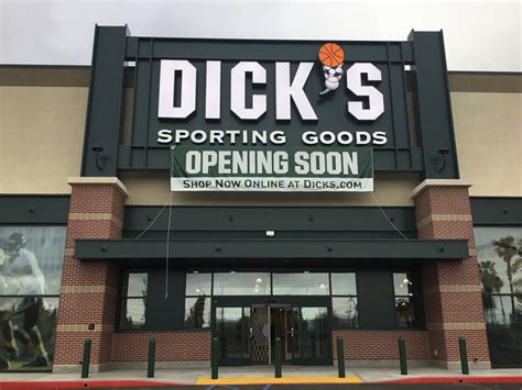 Dicks Sporting Goods Opens New Concept Store Dicks House Of Sport