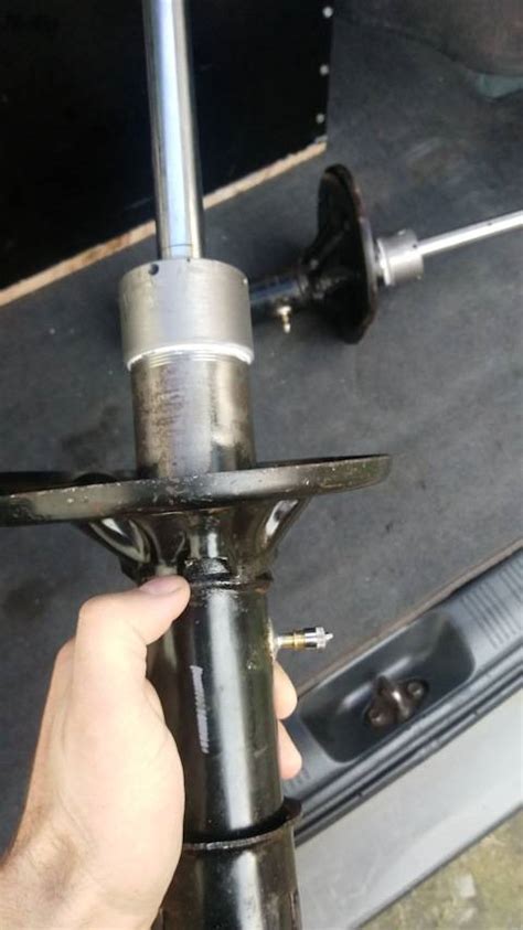 Ремонт стоек амортизаторов своими руками