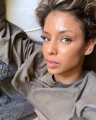 Brytni Sarpy Net Worth