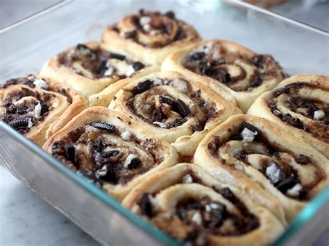 Oreo Cookie Rolls | Bakerella