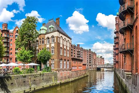 Hamburg Travel Guide - Top 10 Vacation Highlights