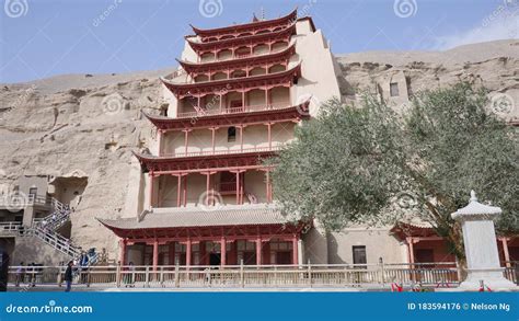 Toma De Las Mil Grutas De Buddha O Cuevas De Mogao En China Foto