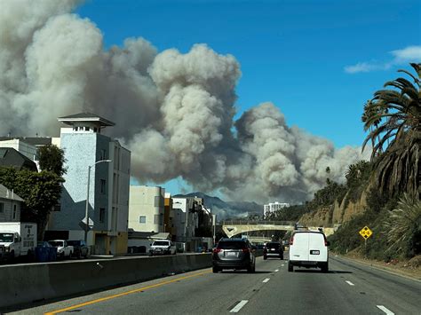 Pacific Palisades Fire Burns 2,925 Acres, Destroys Homes | Pacific