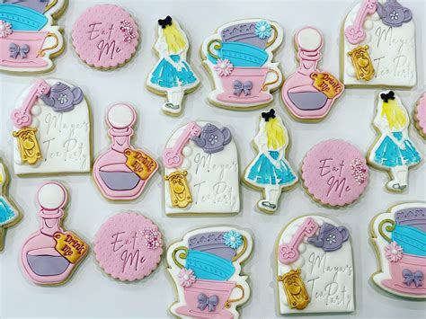 Alice In Wonderland Cookies Sophia S Cookie Creations