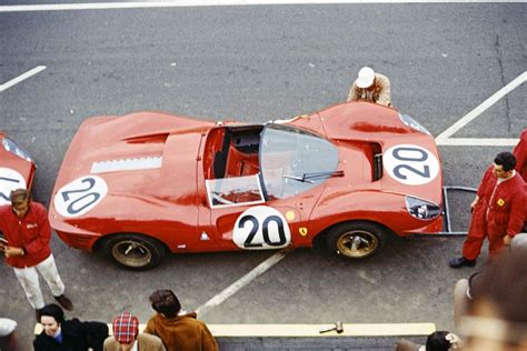 24 Heures Du Mans 1967 Ferrari 330P4 20 Pilotes Chris Amon