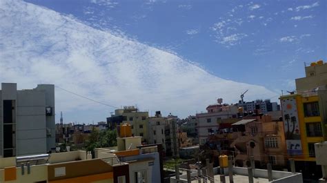 Clouds over KR puram today plotted in this unique fashion. : r/bangalore