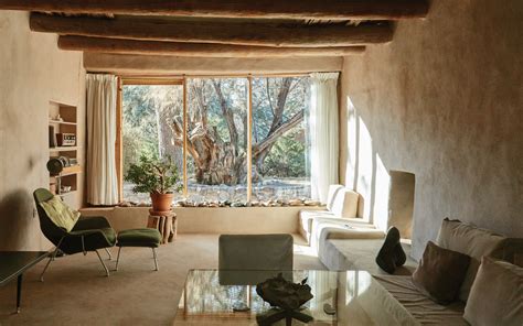 Go Inside The Homes Of Georgia Okeeffe Barbara Hepworth Isamu