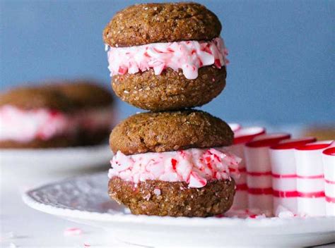 8 Holiday Ice Cream Sandwiches Thatll Put Your Cookies To Good Use