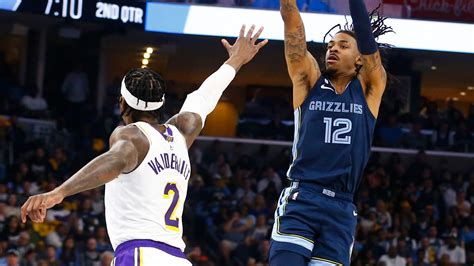 Grizzlies Ja Morant Exits Game 1 Vs Lakers With Apparent Hand Injury