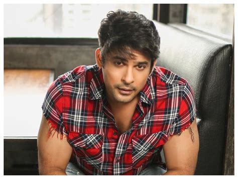 Bigg Boss 13 Siddharth Shukla Completes 14 Years Of Winning The World