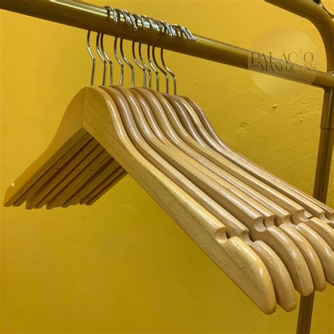 Kit Un Cabides Simples Madeira Expositor Para Roupas E Loja Vestido Lingerie Shopee Brasil