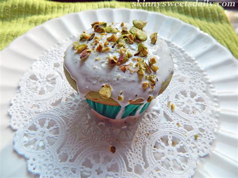 Simple Pistachio Cupcakes With Marshmallow Frosting Recipe