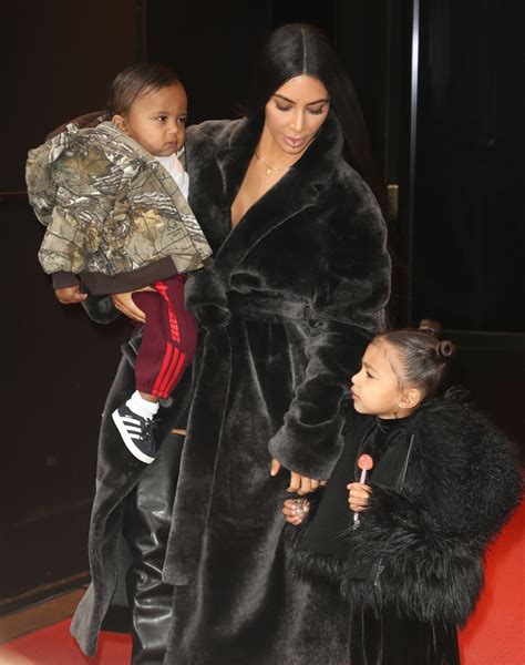 Photo Kim Kardashian et ses enfants North et Saint à New York le 1