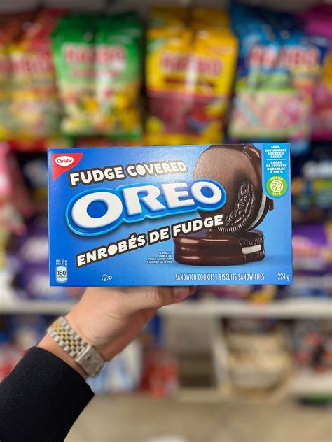 Oreo Fudge Covered Sandwish Cookies 224g Snack Bar Co