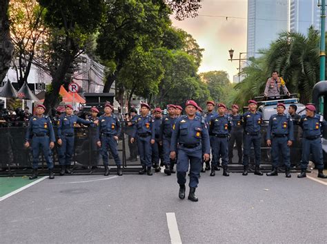 Ribuan Personel Gabungan Amankan Debat Ketiga Pilpres Di Istora