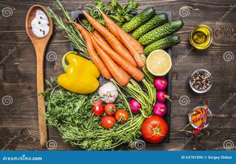 Gezond Voedsel Het Koken En Vegetarische De Kersentomaten Van