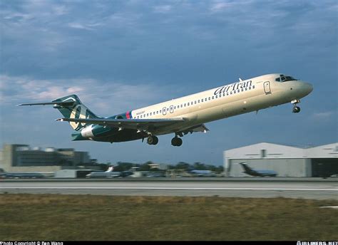 Photos Boeing 717 231 Aircraft Pictures Boeing Aircraft Boeing