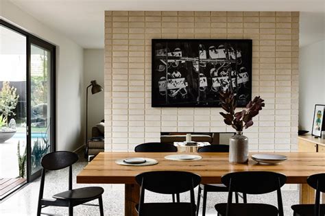 Modern Dining Room Wall Decor Ideas