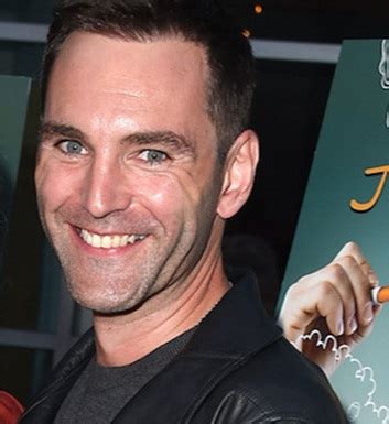 Johnny McDaid wiki, bio, age, net worth, songs, wife, married, height ...