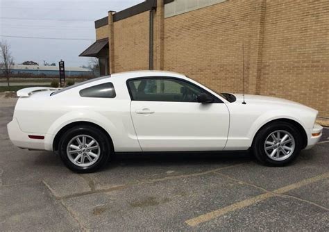 2005 Ford Mustang V6 Deluxe 2dr Fastback Stock 4518 For Sale Near