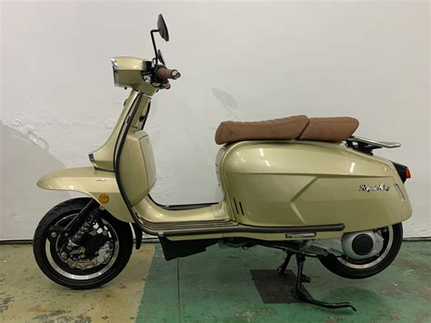 ROYAL ALLOY SCOOTERS D Honk Scooters