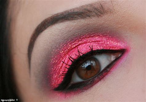 Hot For Pink! Makeup Tutorial