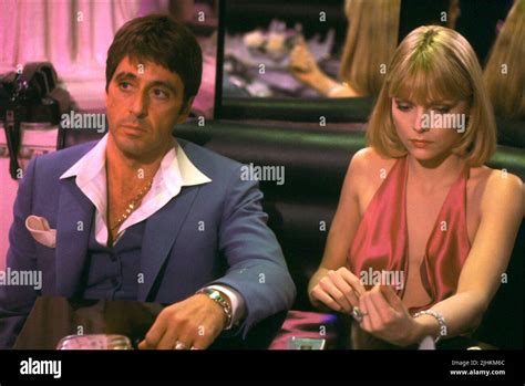 Al Pacino Michelle Pfeiffer Scarface Stock Photo Alamy