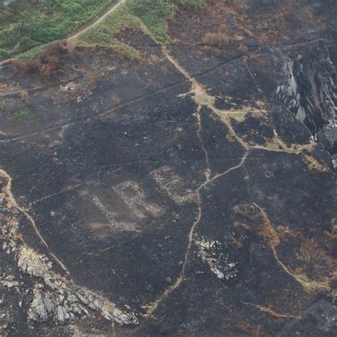 The EIRE Signs of World War 2 | Amusing Planet