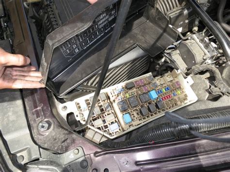 2004-2008 Mazda RX-8 Fuse Replacement (2004, 2005, 2006, 2007, 2008
