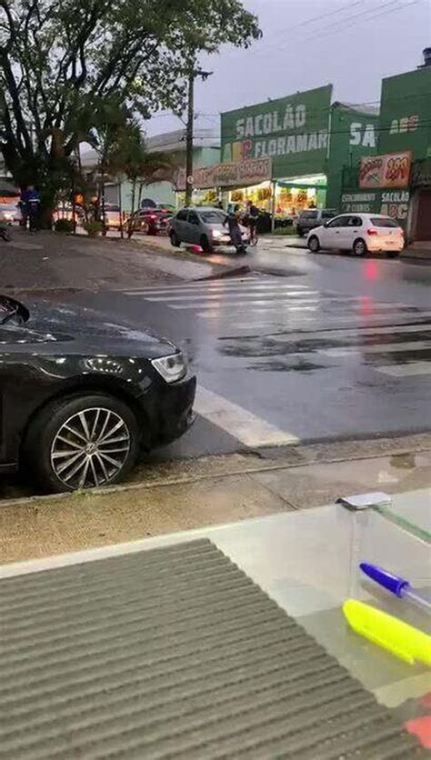 Morre Instrutor De Autoescola Arrastado Após Discussão De Trânsito Em