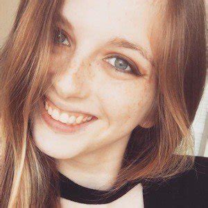 7 Hot Sexy Carley Tabler Bikini Pics