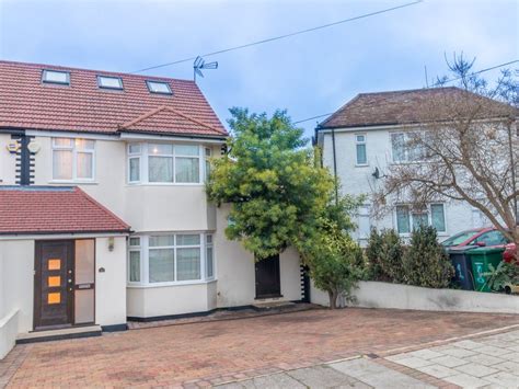 4 Bed Semi Detached House For Sale In Warwick Avenue Edgware Ha8 £