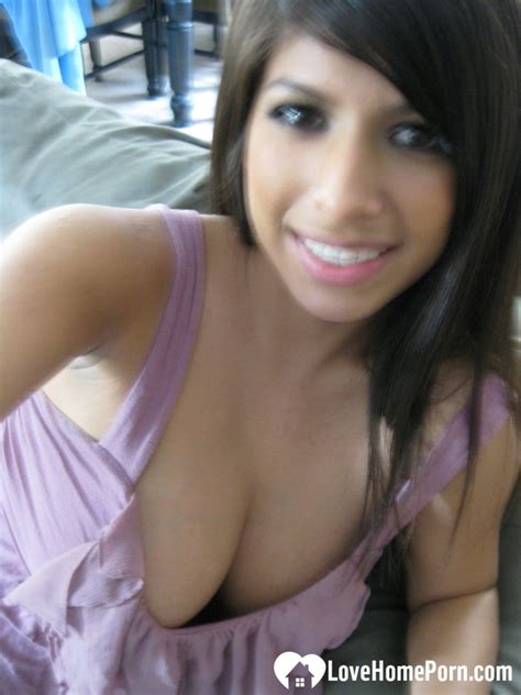 Amateur Beauty Unveils Her Big Natural Boobs And Pussy In A Solo CoedCherry