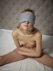 Pretty Lotta Poses Naked While Blindfolded In Bed Photos