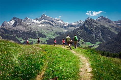 Trekking Sui Sentieri Della Valle D Aosta Actionsport