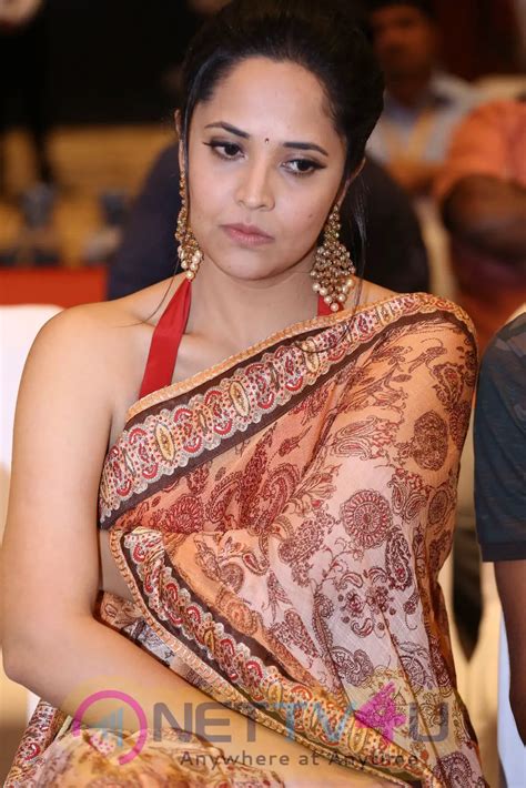 Anchor Anasuya Bharadwaj Stunning Stills 553245 Galleries And Hd Images