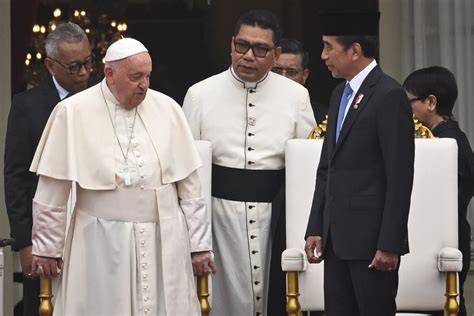 Foto Akan Bertemu Paus Fransiskus Sebaiknya Mengenakan Pakaian Apa